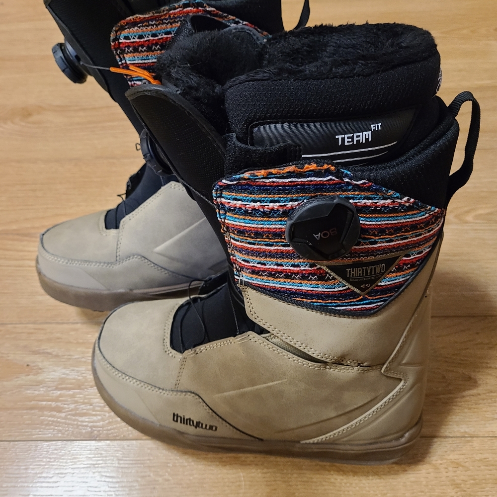 Thirtytwo Lashed women's double boa snowboard boots